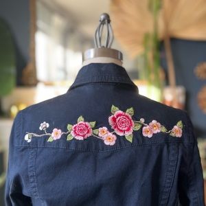 Escada sport embroidered jacket size 34